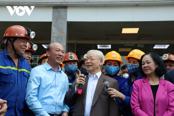 Tổng Bí thư Nguyễn Phú Trọng thăm công nhân ngành than ở Quảng Ninh -0