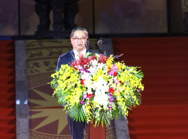 Chủ tịch nước Nguyễn Xuân Phúc dự lễ khánh thành Đền thờ Vua Hùng tại TP Cần Thơ -0