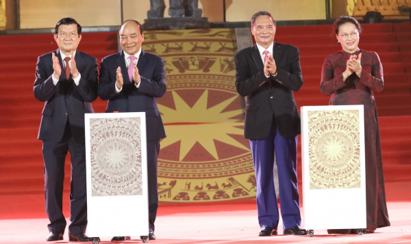 Chủ tịch nước Nguyễn Xuân Phúc dự lễ khánh thành Đền thờ Vua Hùng tại TP Cần Thơ -0