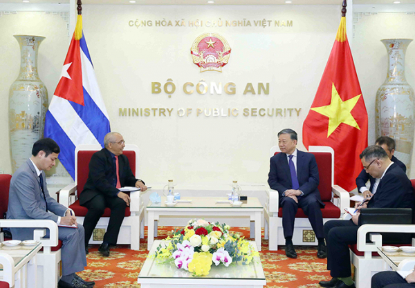 Thắt chặt hơn nữa quan hệ hợp tác giữa Bộ Công an Việt Nam và Bộ Nội vụ Cuba -0