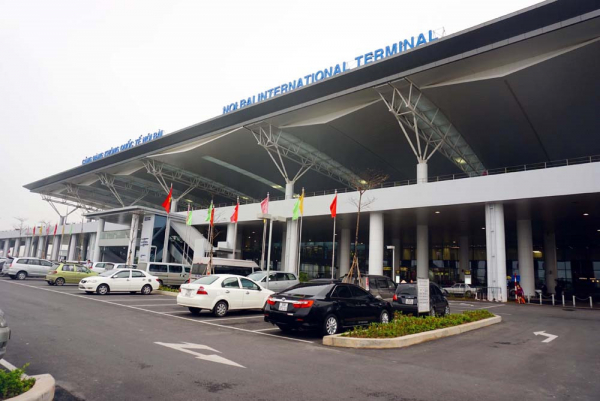 Xử phạt hơn 200 trường hợp vi phạm trật tự an toàn giao thông tại khu vực sân bay Nội Bài -0
