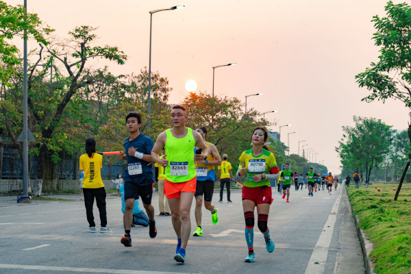 4.700 vận động viên chinh phục giải Marathon Huế 2022 -0