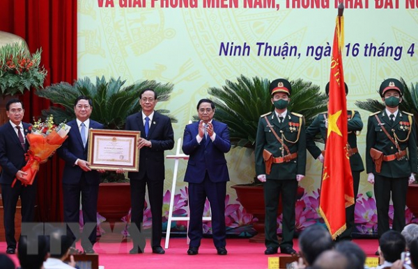 Thủ tướng: Đưa Ninh Thuận trở thành trung tâm năng lượng tái tạo lớn -0