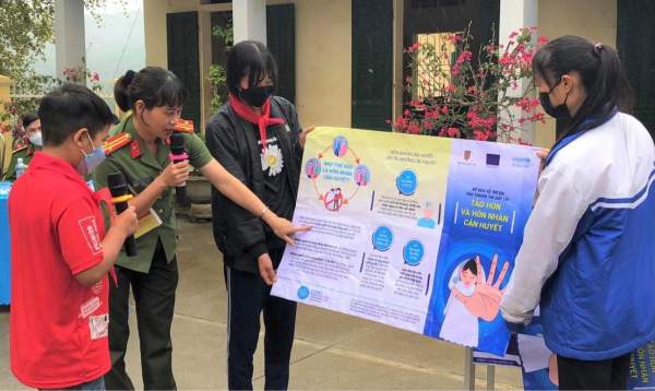 Trường Cao đẳng ANND  tuyên truyền phổ biến pháp luật và tặng quà cho học sinh nghèo tại Hà Giang -0