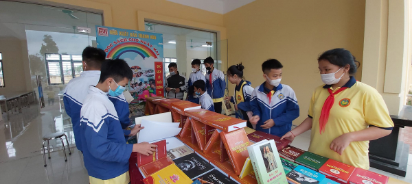 Gần 1.000 giáo viên, học sinh dự lễ Ngày Sách và Văn hóa đọc Việt Nam -0