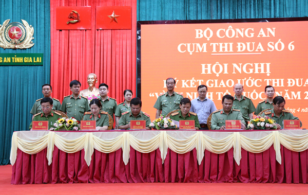 Cụm thi đua số 6 - Bộ Công an ký giao ước thi đua “Vì an ninh Tổ quốc” năm 2022 -0