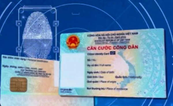 Tranh thủ ngày nghỉ, cấp CCCD cho học sinh vùng biên -0