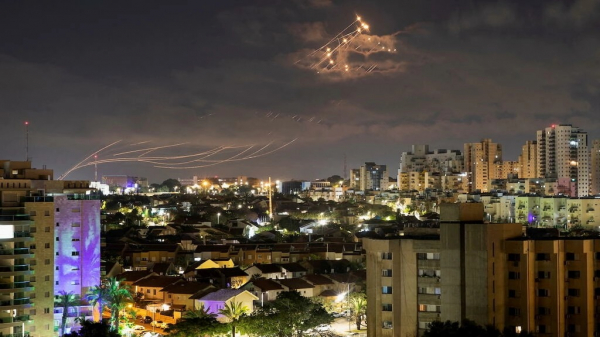 Dải Gaza rung chuyển trong đêm vì hỏa lực Israel -0
