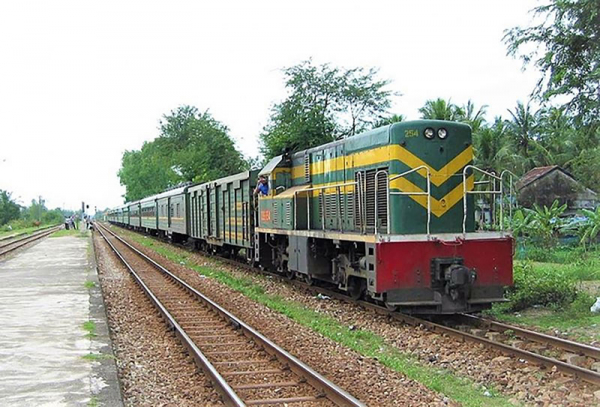 Several cross-border Vietnam - China transport railway routes launched  -0