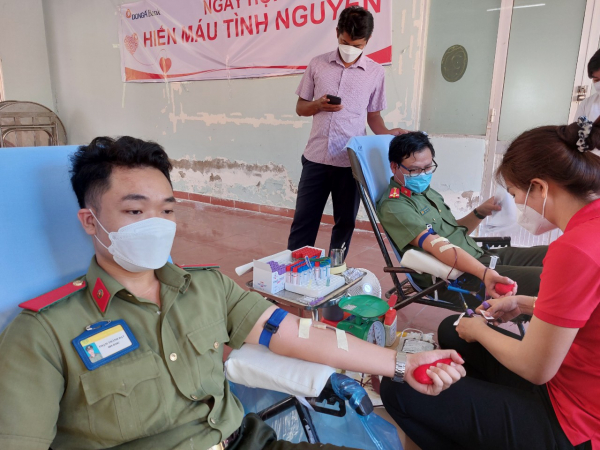 Hàng trăm CBCS Công an tỉnh Sóc Trăng hiến máu nhân đạo -2