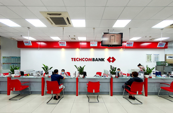 Techcombank ghi nhận 1 tỷ USD lợi nhuận trước thuế -0