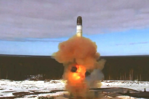 Nga lên kế hoạch sử dụng tên lửa đạn đạo có thể gắn 15 đầu đạn hạt nhân  -0