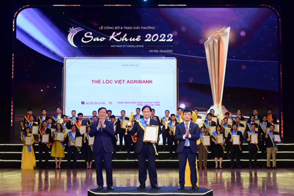 Thẻ Agribank Lộc Việt giành Giải thưởng Sao Khuê 2022 -0