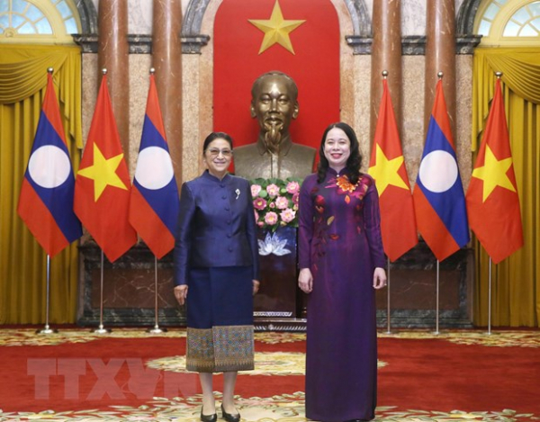 Chủ tịch nước Nguyễn Xuân Phúc tiếp xã giao Phó Chủ tịch nước Lào -0