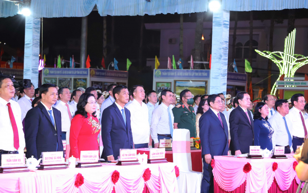 Thủ tướng Phạm Minh Chính dự lễ kỷ niệm 30 năm tái lập tỉnh Sóc Trăng -0