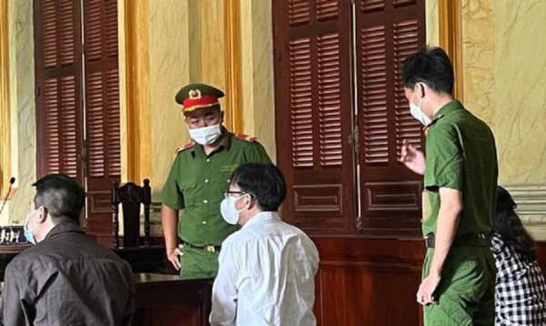 “Chiếm đoạt tài liệu bí mật nhà nước”, &nbsp;cựu Chủ tịch Saigon Co.op lãnh án -0