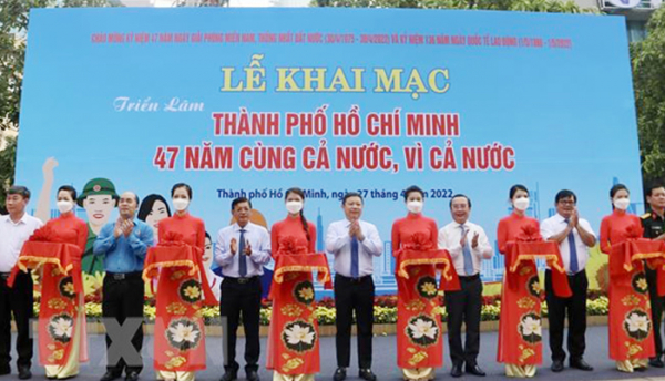 TP Hồ Chí Minh triển lãm ảnh “47 năm cùng cả nước, vì cả nước” -0