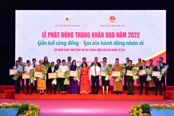 Chủ tịch nước Nguyễn Xuân Phúc dự lễ phát động Tháng Nhân đạo năm 2022 -0