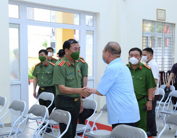 Thứ trưởng Trần Quốc Tỏ tiếp xúc cử tri phường Đông Ngàn, Từ Sơn, Bắc Ninh -0