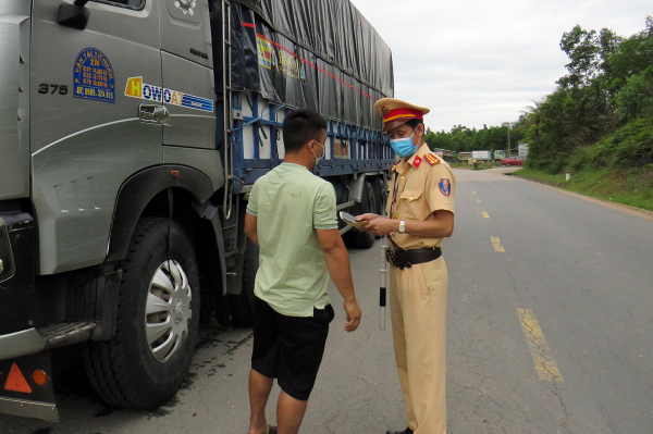 Quảng Nam: 119 trường hợp vi phạm an toàn giao thông bị phát hiện, xử lý -0