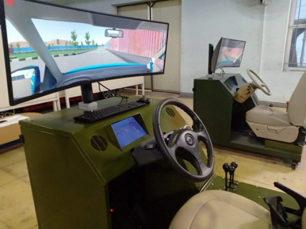 Lùi thời gian cho các cơ sở đào tạo lái xe phải trang bị cabin học lái ôtô -0