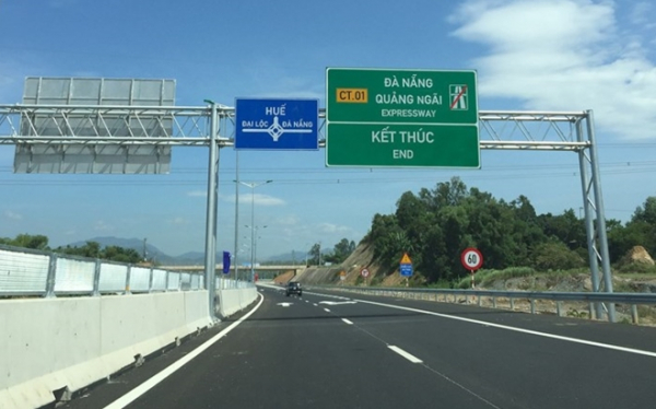 Khắc phục ngay hư hỏng đường cao tốc Đà Nẵng - Quảng Ngãi -0