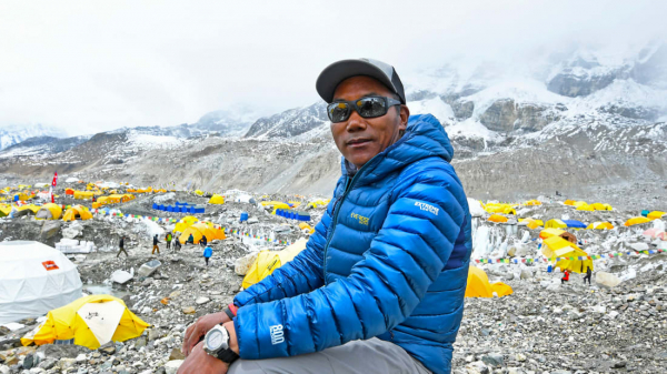 Nhà leo núi 26 lần chinh phục thành công đỉnh Everest -0