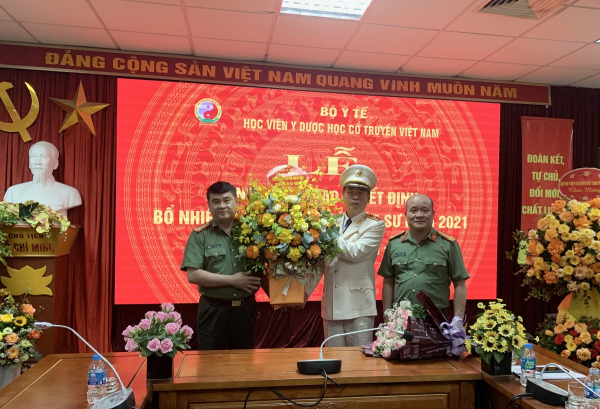 Công bố bổ nhiệm chức danh phó giáo sư đối với Thiếu tướng Phạm Bá Tuyến -0