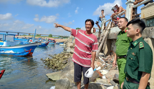               Gặp công dân bốn ngày cứu vớt hai người nhảy cầu tự tử -0