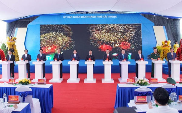 Phó Thủ tướng Lê Văn Thành phát lệnh khởi công cầu 2.000 tỷ đồng nối Hải Phòng với Quảng Ninh -0