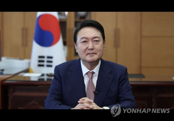 Hàn Quốc ngỏ ý viện trợ vaccine giúp Triều Tiên chống dịch -0