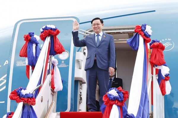 NA Chairman arrives in Vientiane, beginning official visit to Laos -0