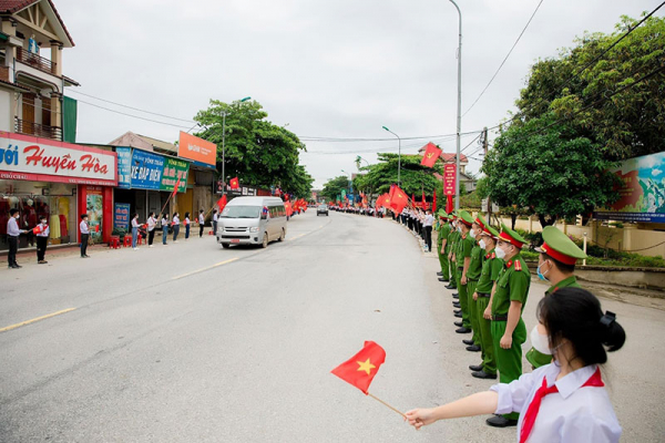 Đón 11 hài cốt Liệt sĩ, quân tình nguyện, chuyên gia Việt Nam hy sinh tại Lào về nước -0