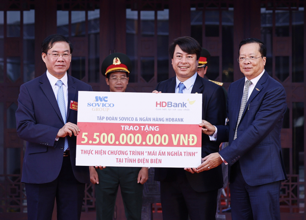 Tiếp tục các hoạt động về nguồn, Sovico và HDBank trao tặng kinh phí  xây dựng 100 căn nhà tình nghĩa ở tỉnh Điện Biên -0