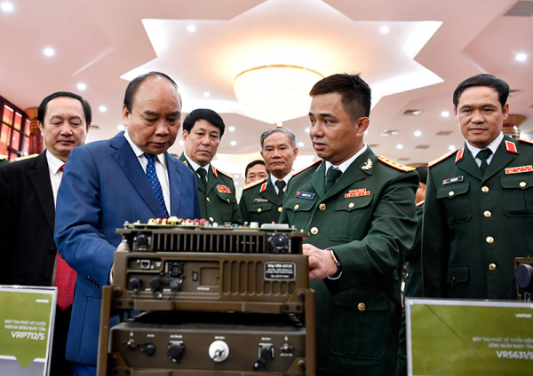 Chủ tịch nước trao giải thưởng Hồ Chí Minh cho 2 công trình khoa học lĩnh vực quân sự, quốc phòng -0