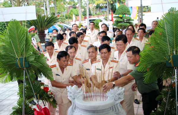 Công an các tỉnh Tây Nam Bộ khánh thành Nhà tưởng niệm Chủ tịch Hồ Chí Minh -0