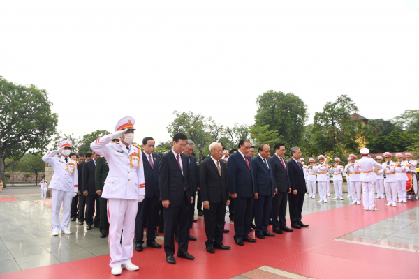 Lãnh đạo Đảng, Nhà nước vào Lăng viếng Chủ tịch Hồ Chí Minh -0