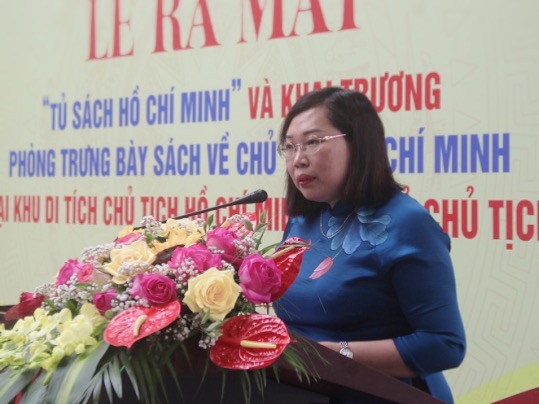 “Ho Chi Minh Bookcase” in Hanoi gathers hundreds of valuable book titles -2