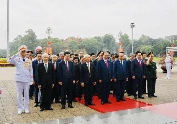 Lãnh đạo Đảng, Nhà nước vào Lăng viếng Chủ tịch Hồ Chí Minh -0