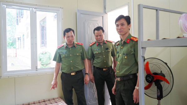 Thứ trưởng Lê Văn Tuyến thăm và làm việc tại Bắc Kạn -0