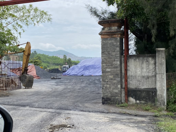 Đà Nẵng:  Xử phạt chủ bãi tập kết than để nước thải than chảy ra môi trường “nhuộm đen” ruộng lúa -0