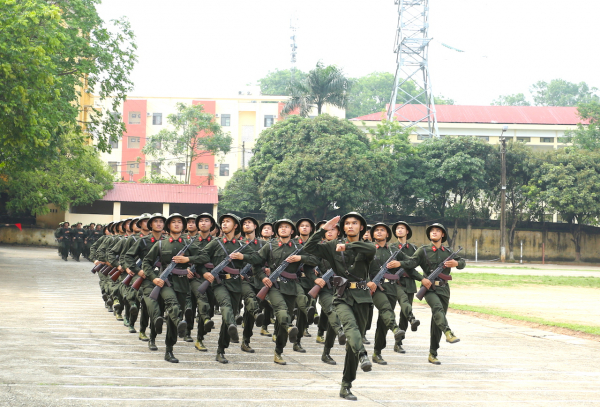 Hơn 74% chiến sỹ nghĩa vụ huấn luyện tại Trung đoàn Cảnh sát cơ động Thủ đô đạt khá, giỏi -0
