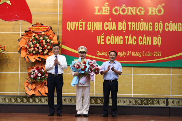 Công bố quyết định bổ nhiệm Giám đốc Công an tỉnh Quảng Bình -0