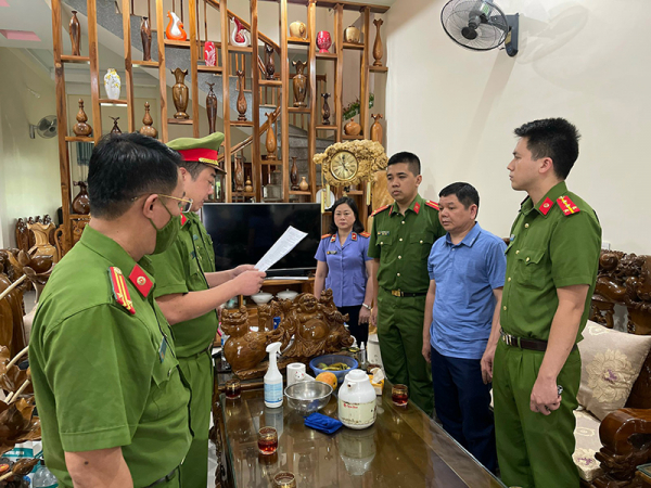 Khởi tố, bắt tạm giam Trưởng khoa Dược - BVĐK tỉnh Sơn La nhận hối lộ vụ kít test -0