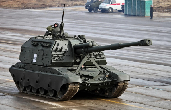 Pháo Nga dội lửa vào đoàn xe tăng Ukraine -0