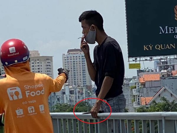 Đang tìm kiếm nam thanh niên cầm theo dao nhảy cầu Sài Gòn mất tích -0