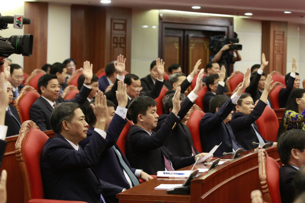 biểu quyết thông qua nghị quyết hội nghị t.ư 5 khóa xiii về việc thành lập ban chỉ đạo phòng chống tham nhũng cấp tỉnh.jpg -0