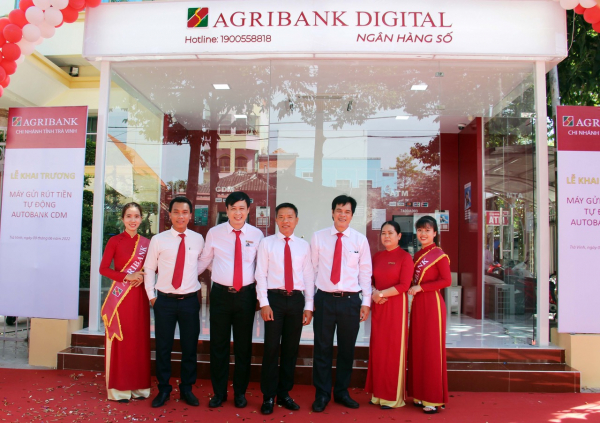 Agribank đưa vào hoạt động máy gửi, rút tiền tự động tại tỉnh Trà Vinh -1