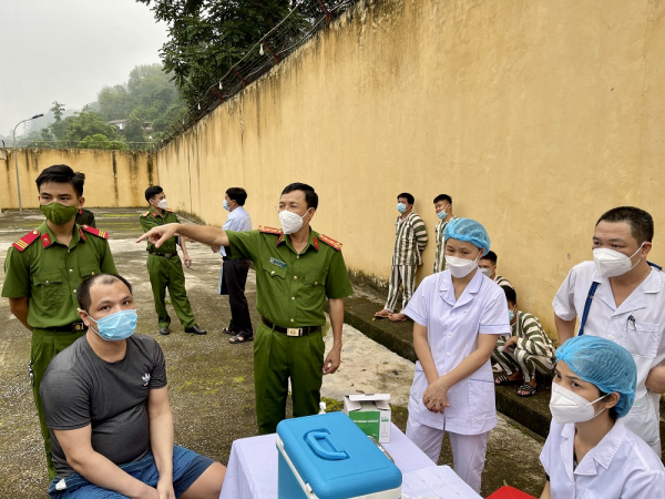 Công an Cao Bằng tiếp tục triển khai tiêm vaccine ngừa COVID-19 cho can, phạm nhân -0