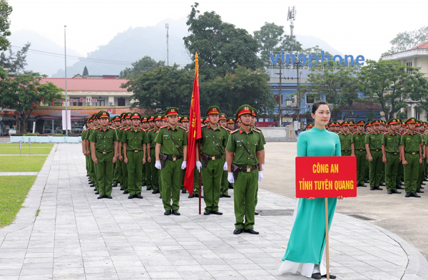 Tuyên Quang: khai mạc hội thi điều lệnh, bắn súng, võ thuật CAND năm 2022 -0